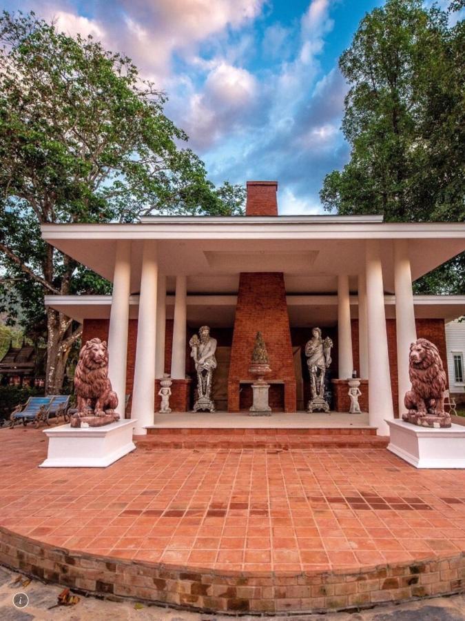 Baroque Boutique Resort Ranong Kültér fotó