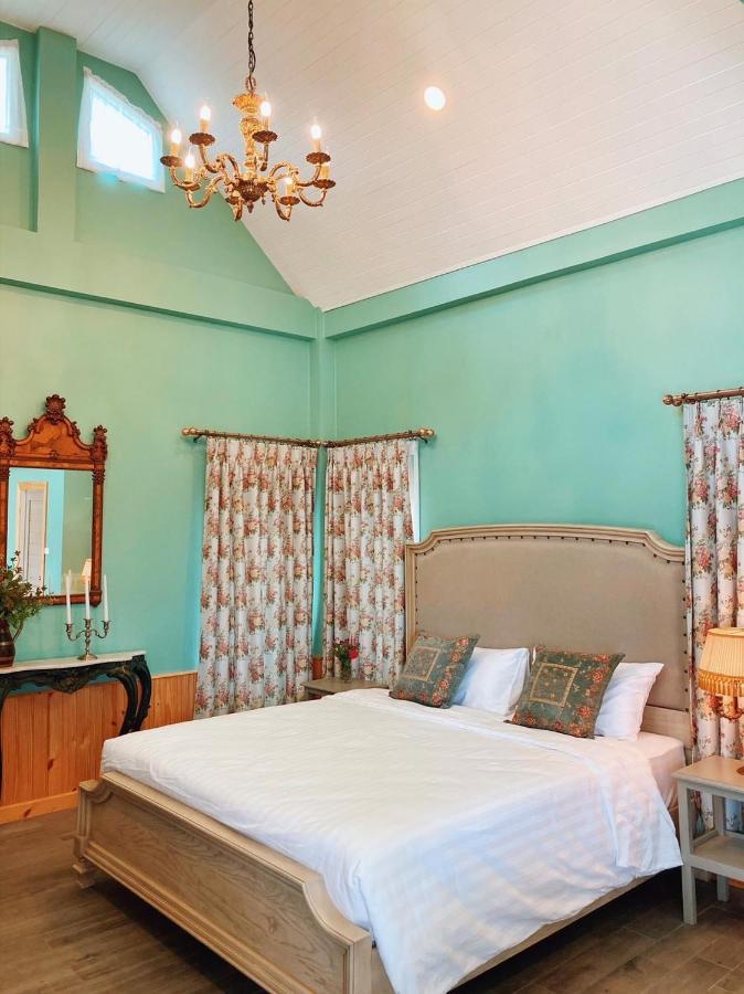 Baroque Boutique Resort Ranong Kültér fotó