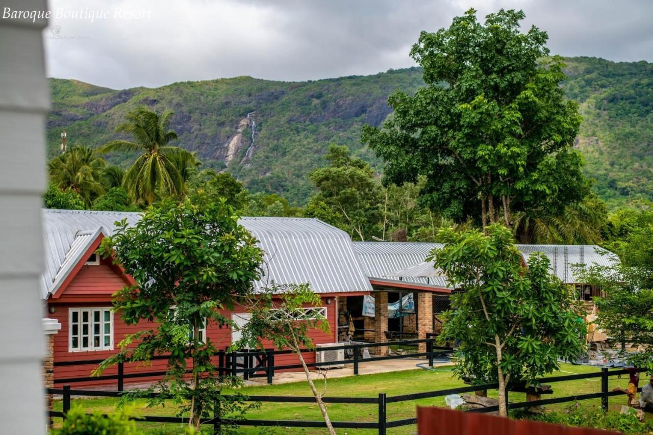 Baroque Boutique Resort Ranong Kültér fotó