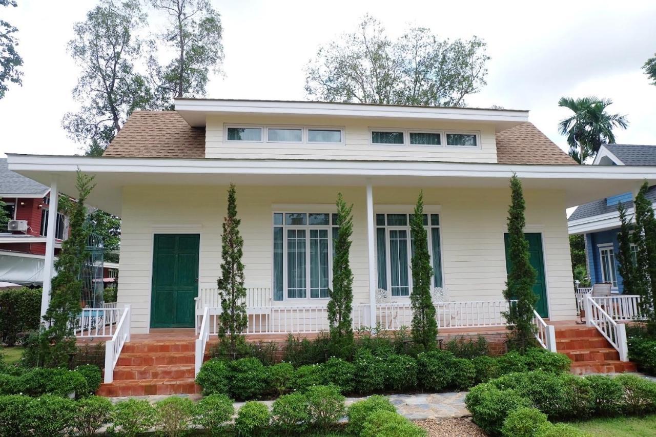 Baroque Boutique Resort Ranong Kültér fotó