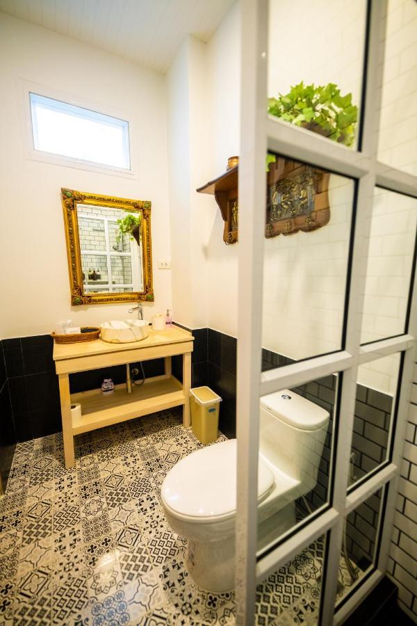 Baroque Boutique Resort Ranong Kültér fotó