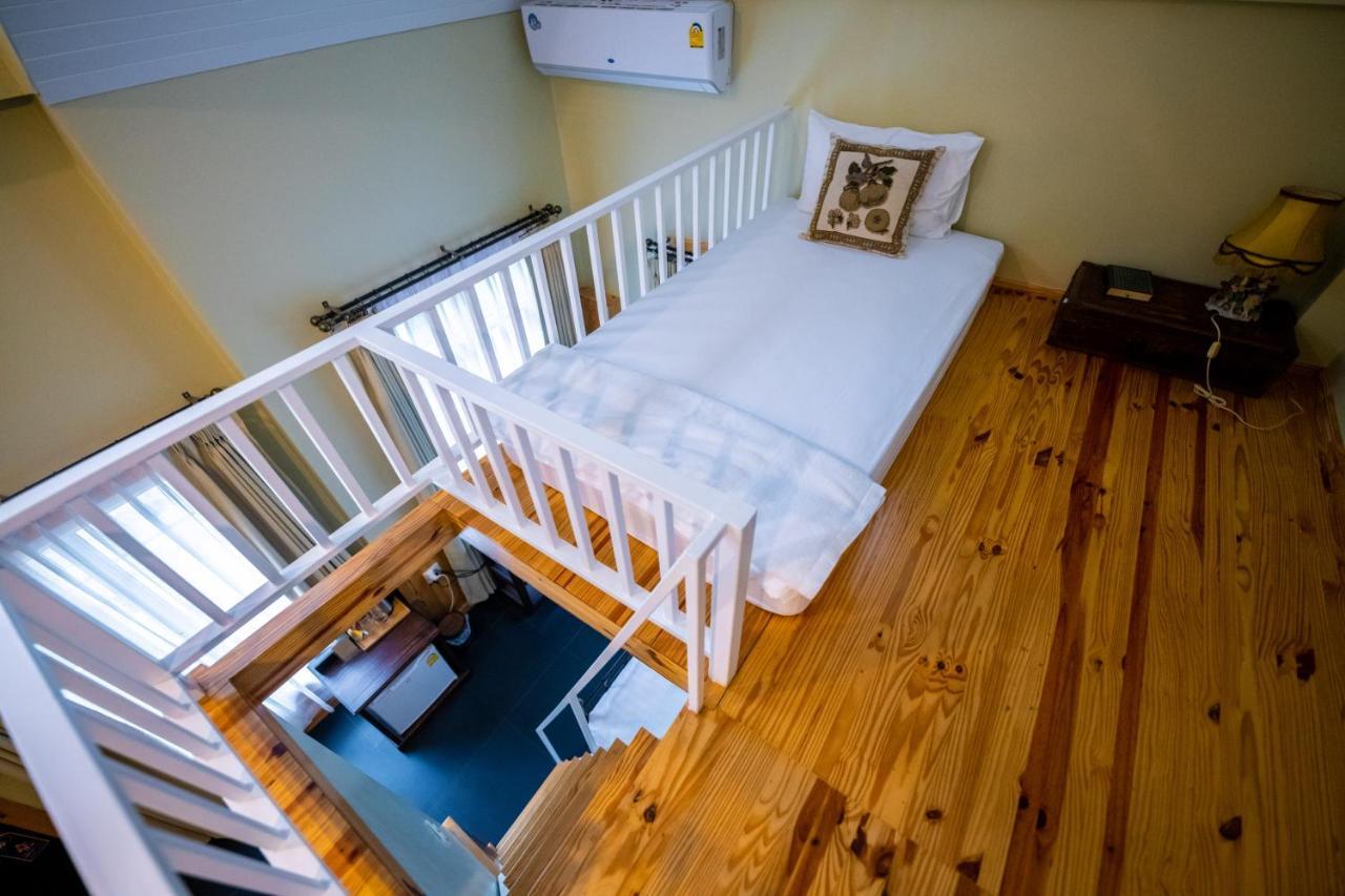 Baroque Boutique Resort Ranong Kültér fotó